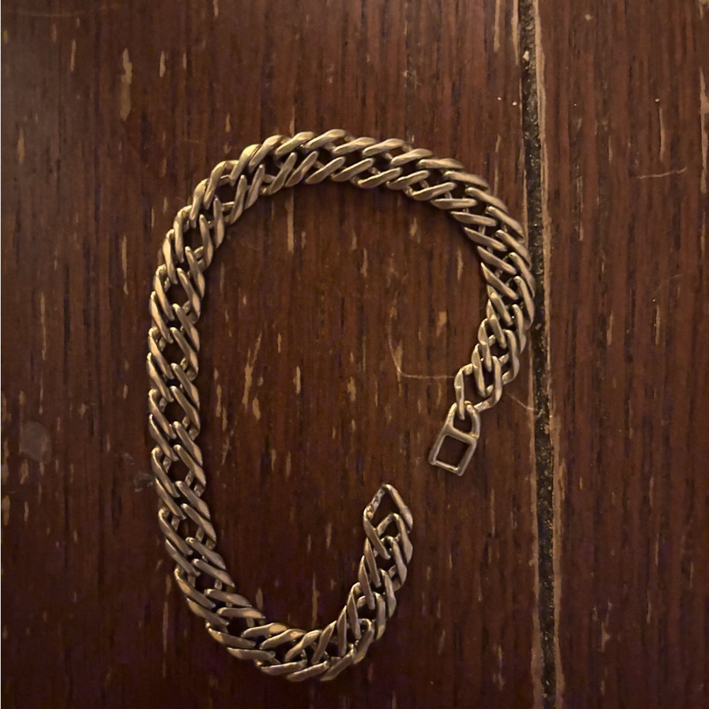 Beautiful gold bracelet